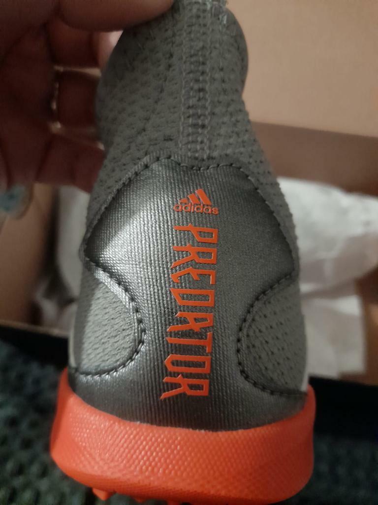 predator football boots size 2